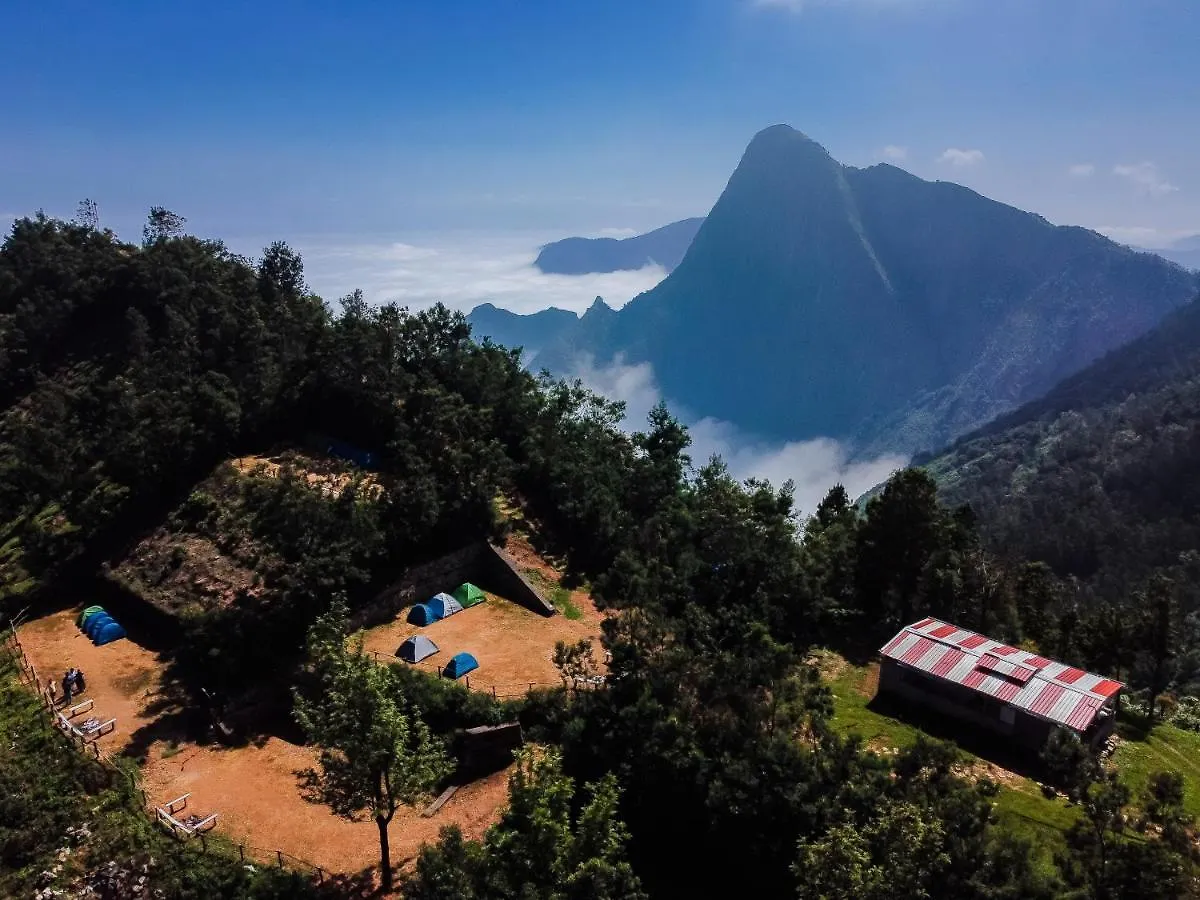 Kolukkumalai Eco Village Suryanelli Hotel